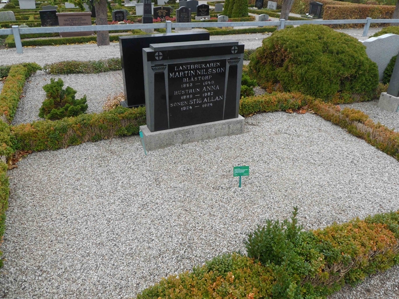Grave number: ÖT GVK2  42:1, 42:2, 42:3