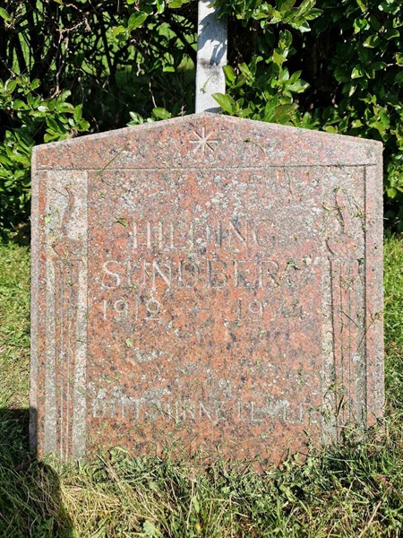 Grave number: 501 30 5560