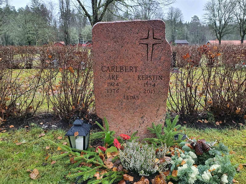 Grave number: Å N   246