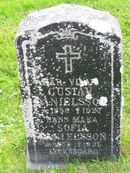 Grave number: S GK 08    32, 33