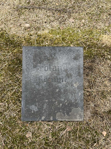 Grave number: R 3    98-E