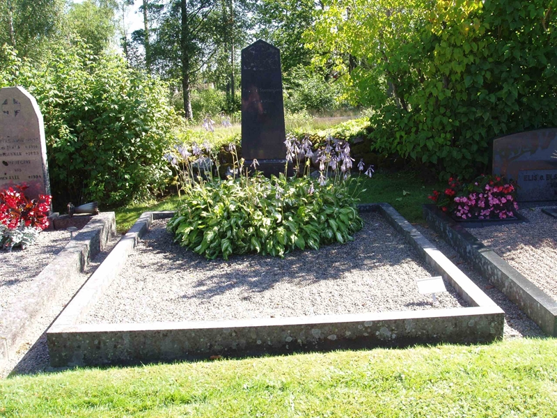 Grave number: HJ   543, 544