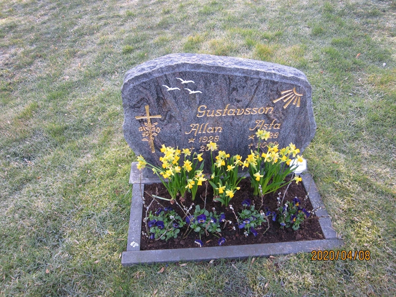 Grave number: 02 I   49