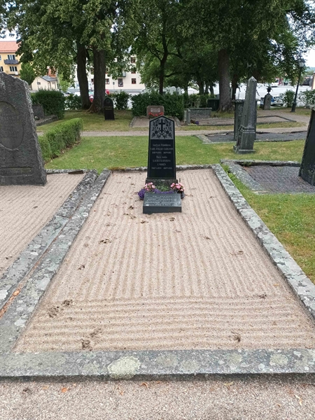 Grave number: SÖ 05   198