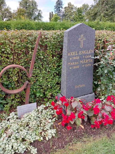 Hautatunnus: 1 D   121