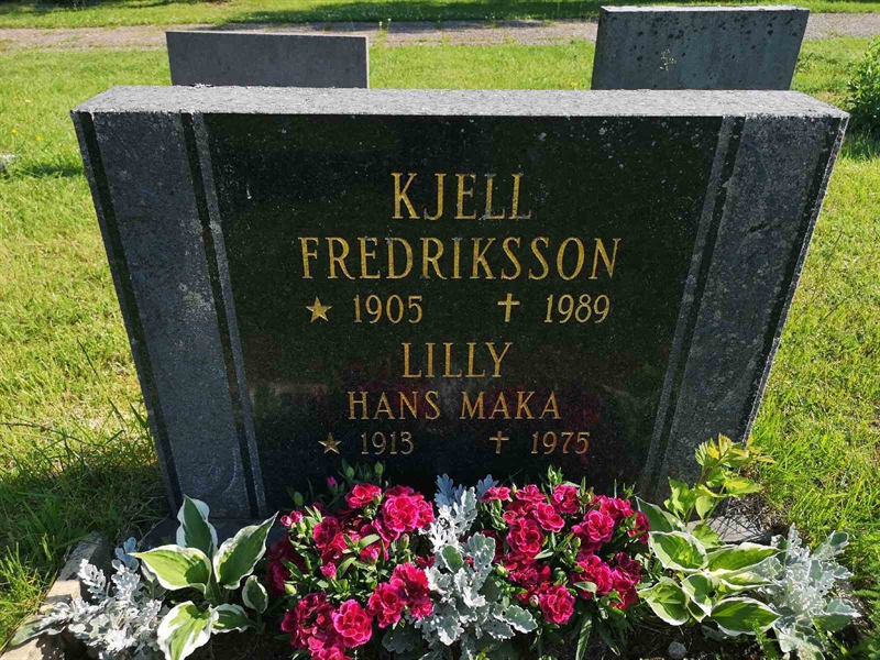 Gravnummer: NK 06    35