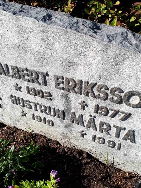 Hautatunnus: NK F B   890-891