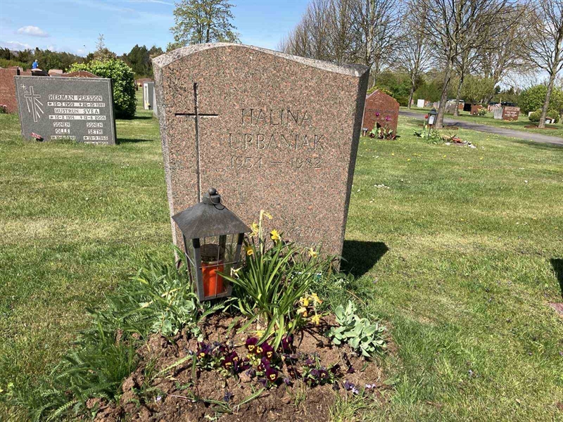 Grave number: R 01 660