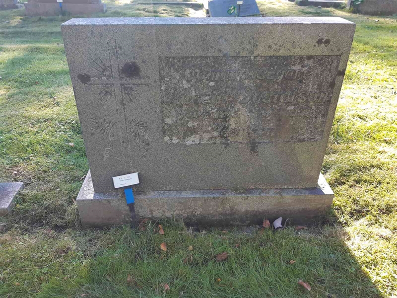 Hautatunnus: Fr 7   111