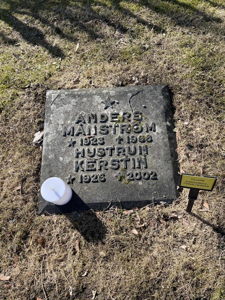 Grave number: 1 U10    23