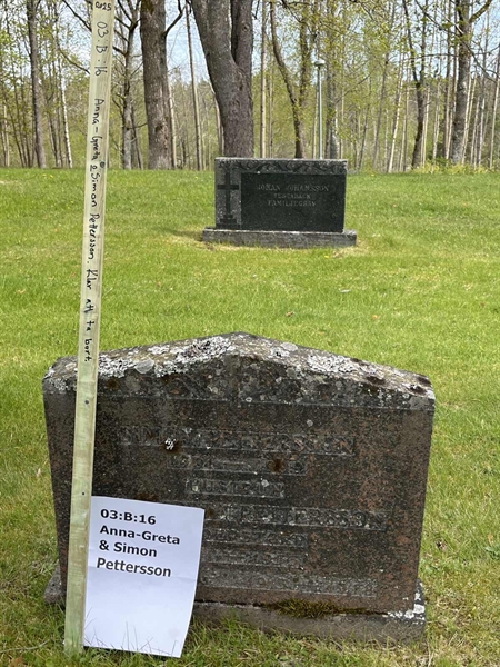 Grave number: 03 B 16