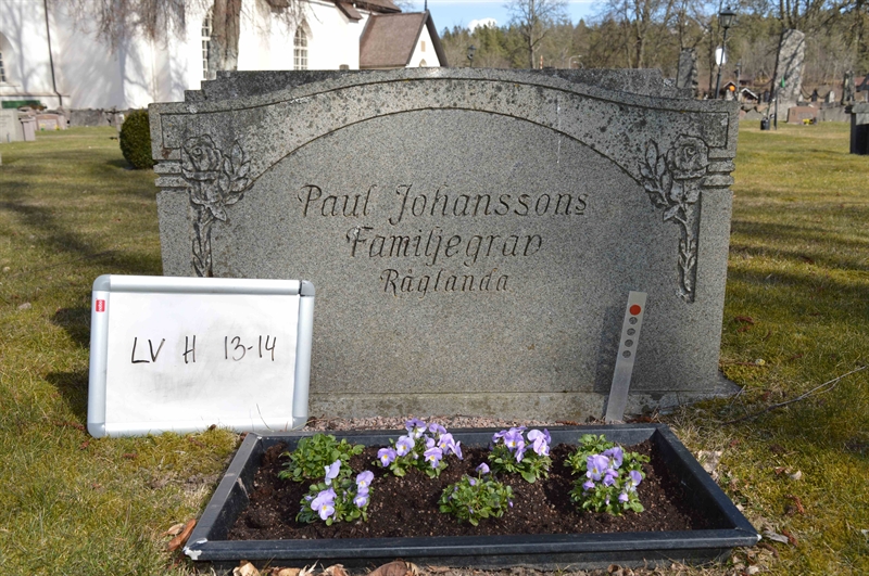 Grave number: LV H    13, 14