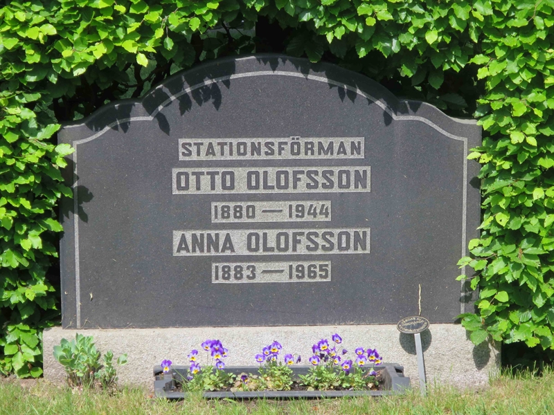 Grave number: HÖB 21    12