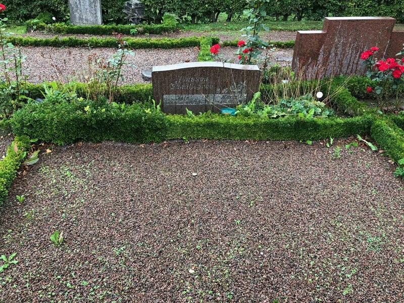 Grave number: Kå 36    31, 32