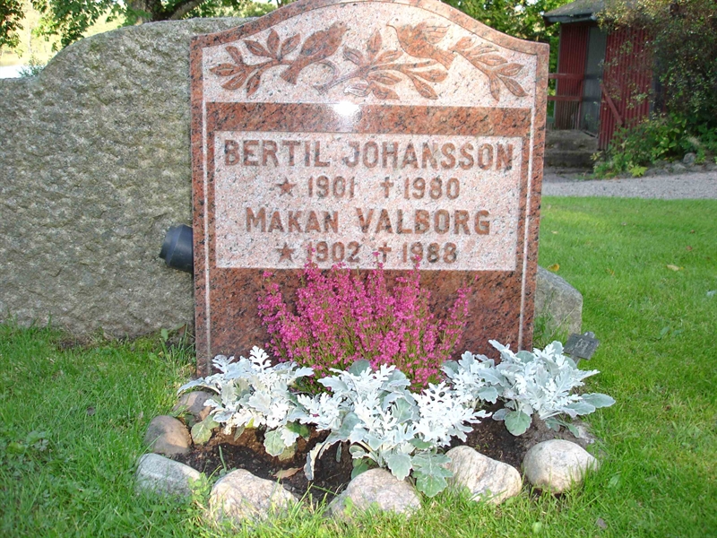 Grave number: B G   13, 14