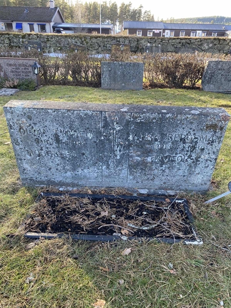 Gravnummer: 1 S-de  1062-1063