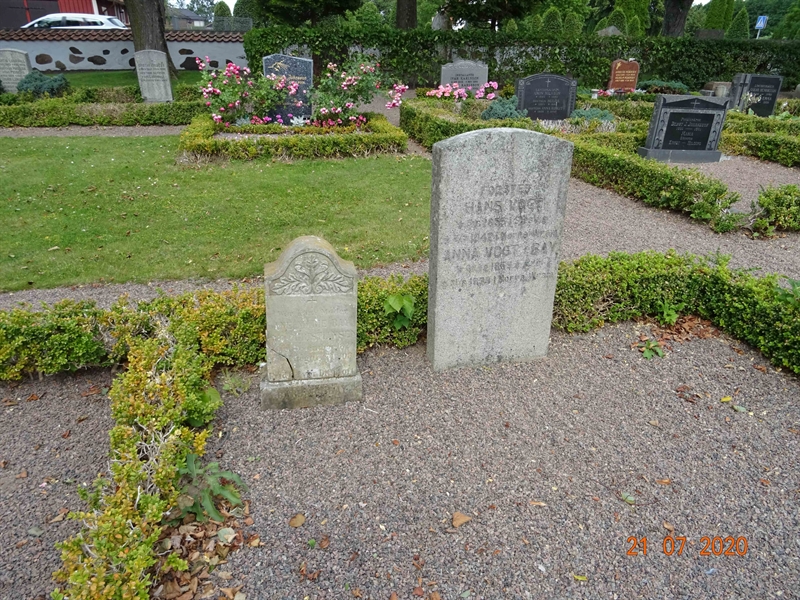 Grave number: NK 1 DE    11, 12