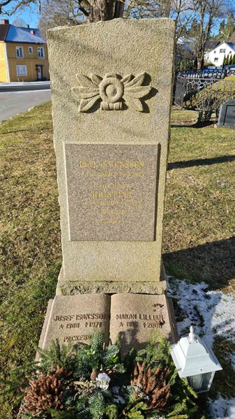 Grave number: M G 01 49-50