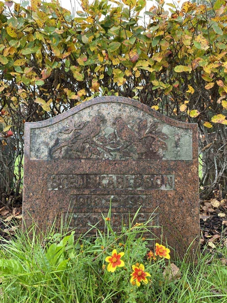 Gravnummer: 1 22     U4