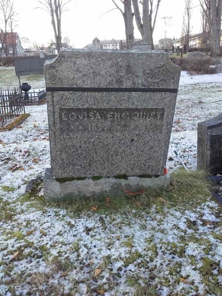 Grave number: NO 15   180