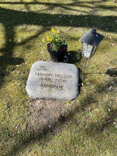 Grave number: Ä N J     6