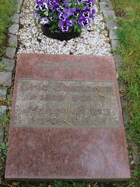 Grave number: HÖB N.UR   392