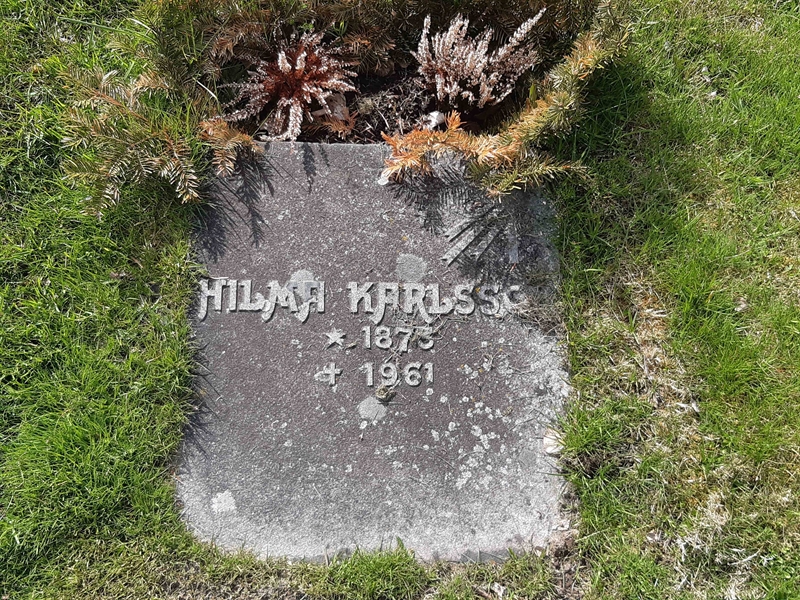 Grave number: KA 02    51