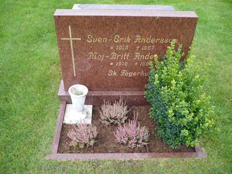 Grave number: VK K   391, 392