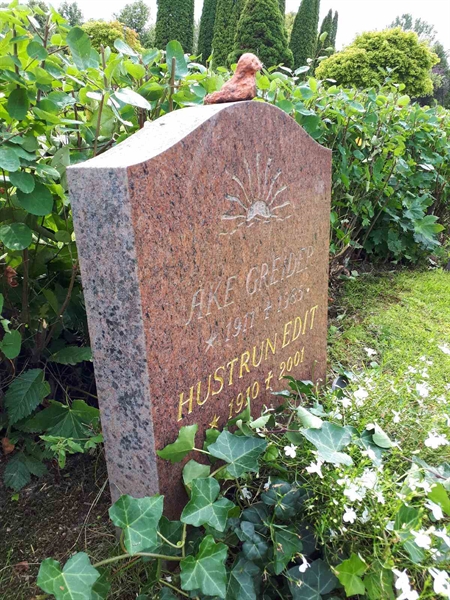 Hautatunnus: NK F C   137-138