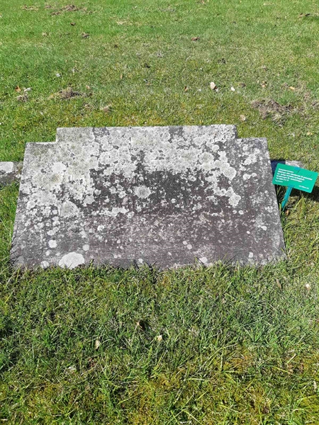 Grave number: 2 I   118