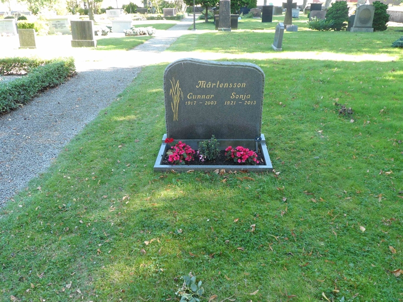 Grave number: SK F    17, 18