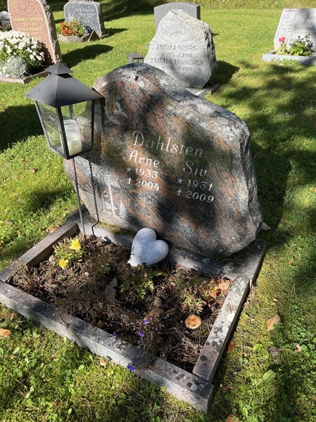Grave number: 30ST TALL    25