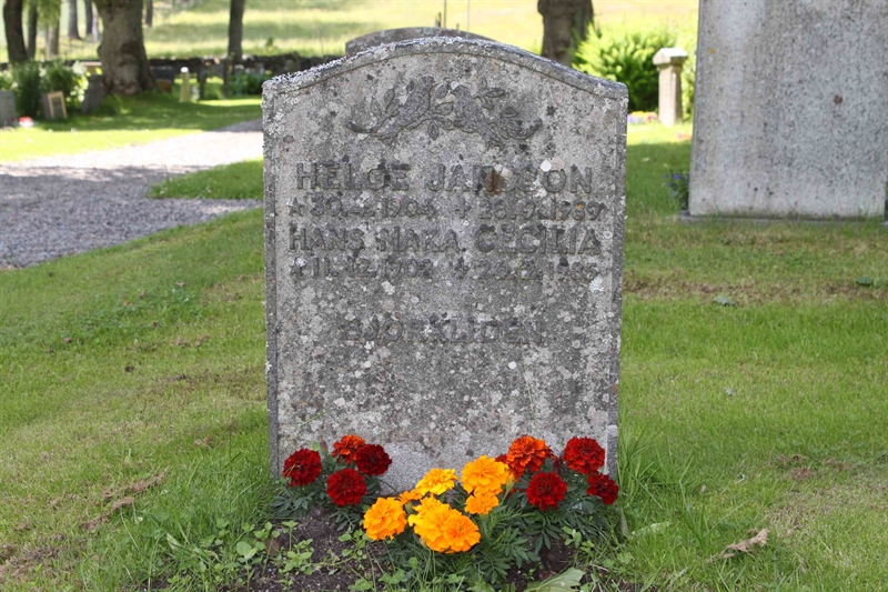 Grave number: GK EMAUS    79, 80