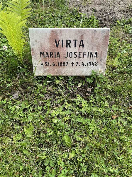 Grave number: N 4 2   272
