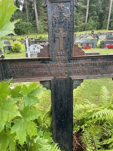 Gravnummer: N 4 4   496