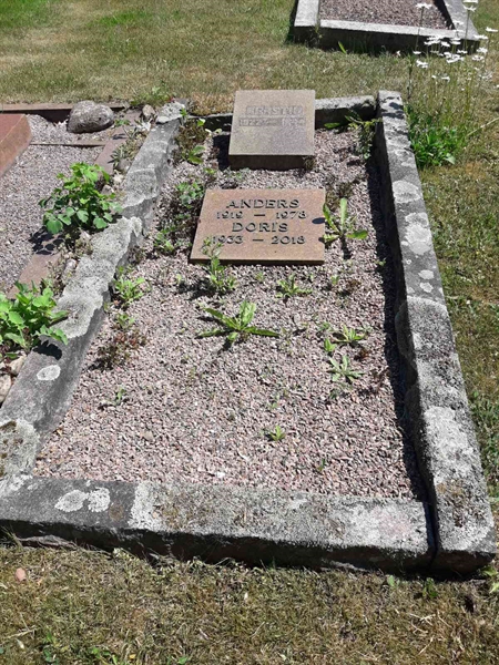 Grave number: TÖ 4   114