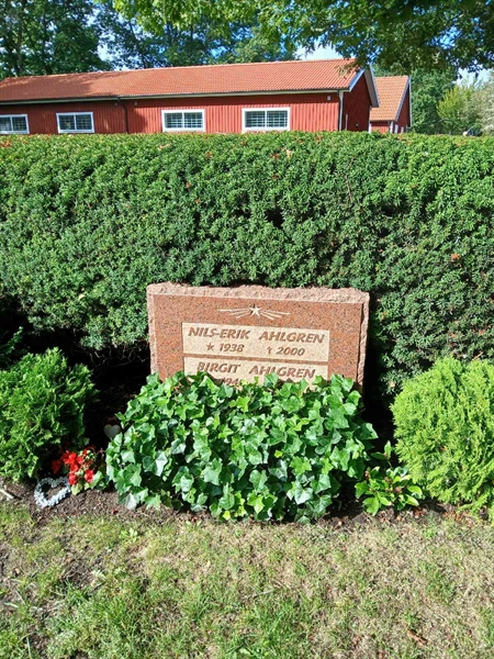 Grave number: ÖB 29   104, 105