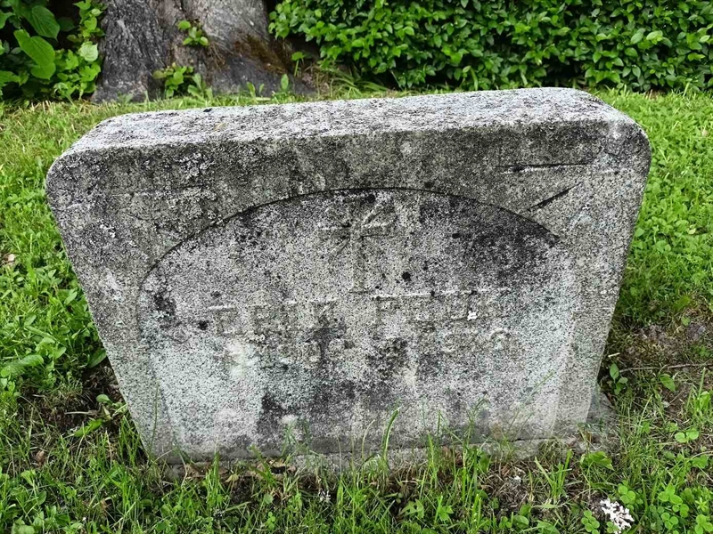 Grave number: 1 Ö 17   500V