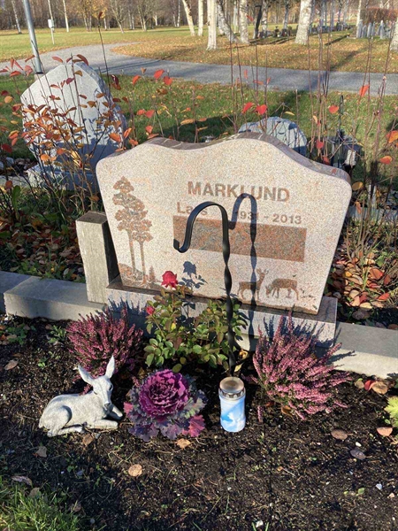 Grave number: 3 2454