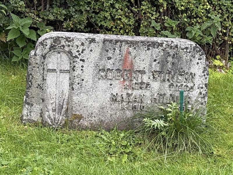 Grave number: IN 23   536