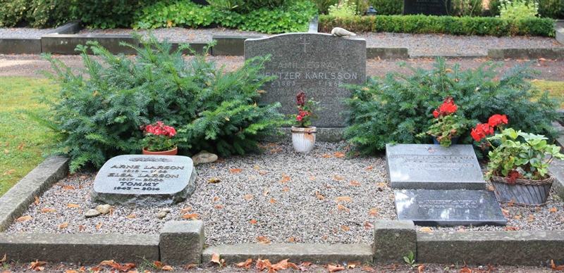 Grave number: Ö 20i   138, 139