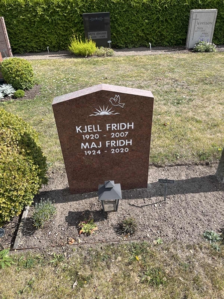 Gravnummer: NK Urn XVII    48