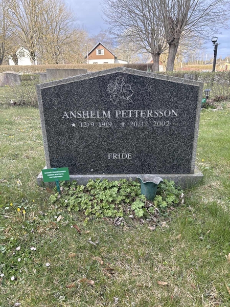 Grave number: LO 148