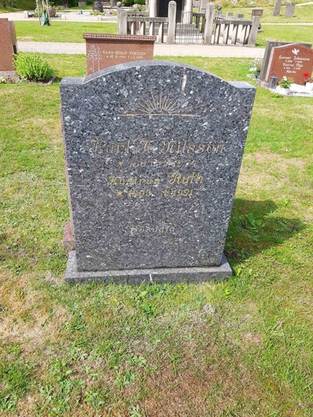 Grave number: M1 P    24