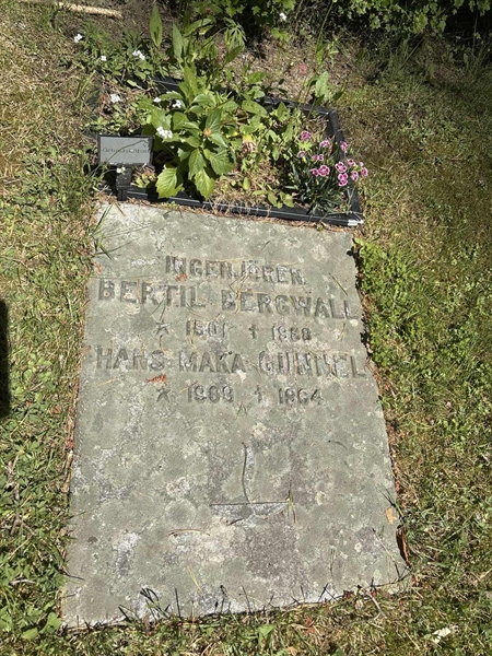 Grave number: 1 NH   212