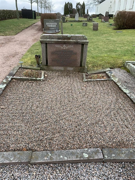 Grave number: V OI    67, 68