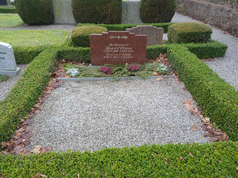 Grave number: FE B    67, 68