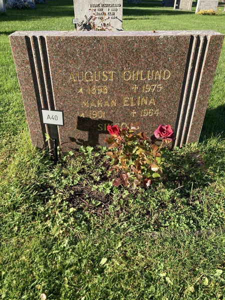 Grave number: 1 NA    40