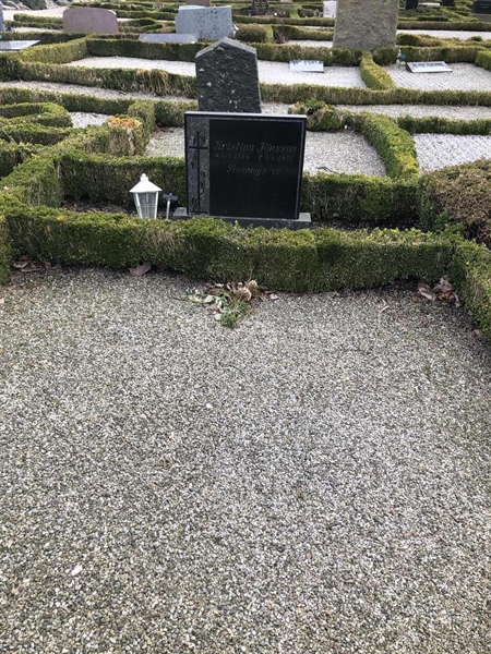 Grave number: FR 3    73, 74