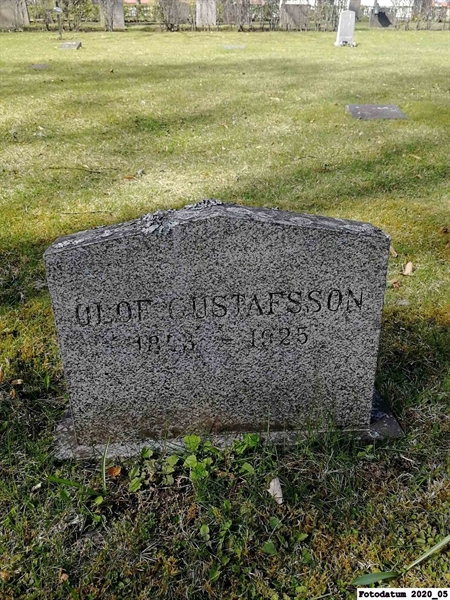 Grave number: 1 Ö 8   351V